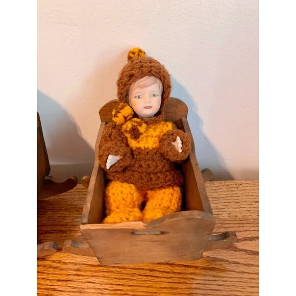 SET of 2 VTG Antique All Bisque Dolls 8in Crochet Bonnet Handmade Crib Glass Eye - Picture 5 of 16
